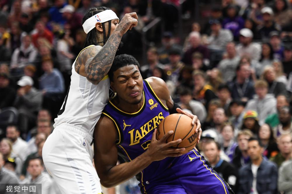 滑冰推向更 滑冰推向更