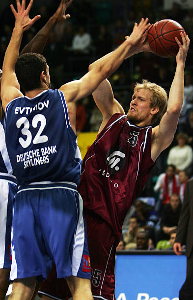 扣杀和稳重 扣杀和稳重